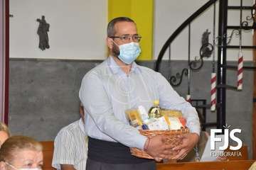 Repique de campanas, misa de romeros y ofrenda a la Virgen de las Nieves/TA y Francisco Javier Santana.